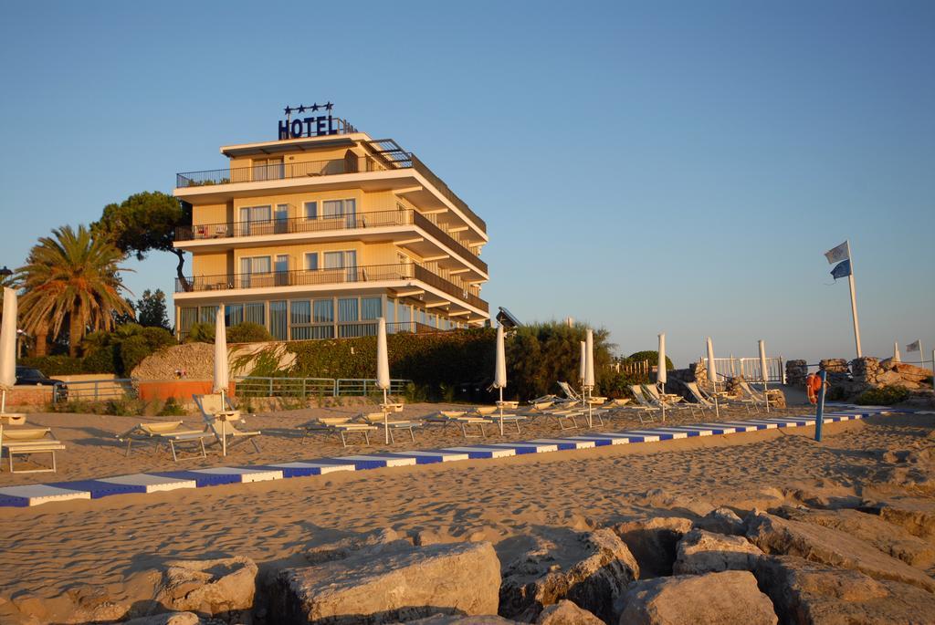 Grand Hotel L'Approdo Terracina Εξωτερικό φωτογραφία