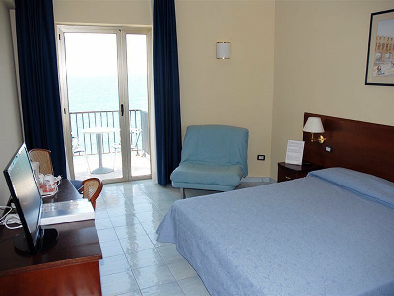 Grand Hotel L'Approdo Terracina Εξωτερικό φωτογραφία